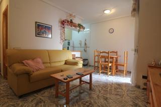 Apartament  Calle loma la 47. Apartamento de dos dormitorios en la zona de avenida de las haba