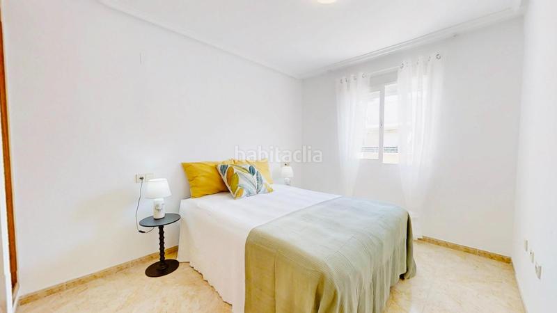 Foto 0a9afb4c-4856-480c-bd06-3c58220f7402. Dachwohnung in calle rambla juan mateo garcia 79 in Torrevieja