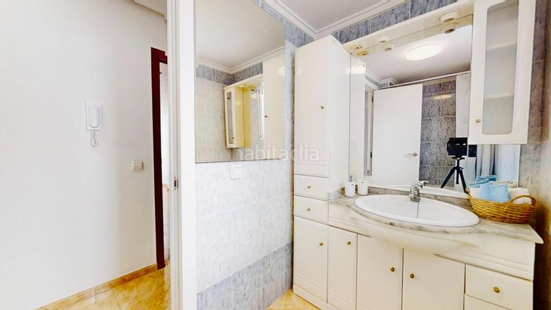 Foto ba6f9bd0-923e-4d60-8a1d-87878d9813ad. Dachwohnung in calle rambla juan mateo garcia 79 in Torrevieja