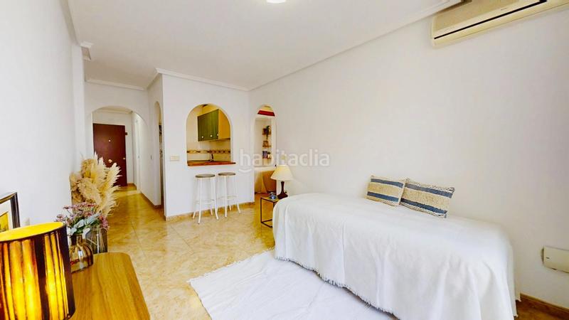 Foto e18989b4-6923-44e0-8955-2459cccd5928. Dachwohnung in calle rambla juan mateo garcia 79 in Torrevieja