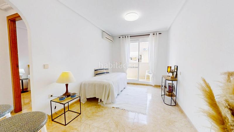 Foto f5f1e16c-cf4d-4cbf-b645-5fece7929a7d. Dachwohnung in calle rambla juan mateo garcia 79 in Torrevieja