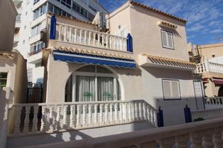 Casa adossada a Torreblanca. Adosado a la venta en la playa de la mata