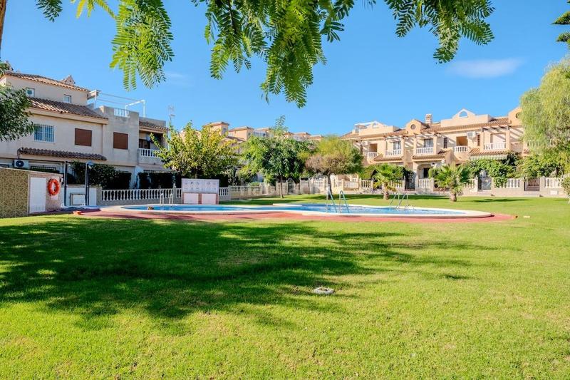 Foto 4701b7c0-a182-4266-b20c-ab171220f87b. Maison avec parking dans Aguas Nuevas Torrevieja