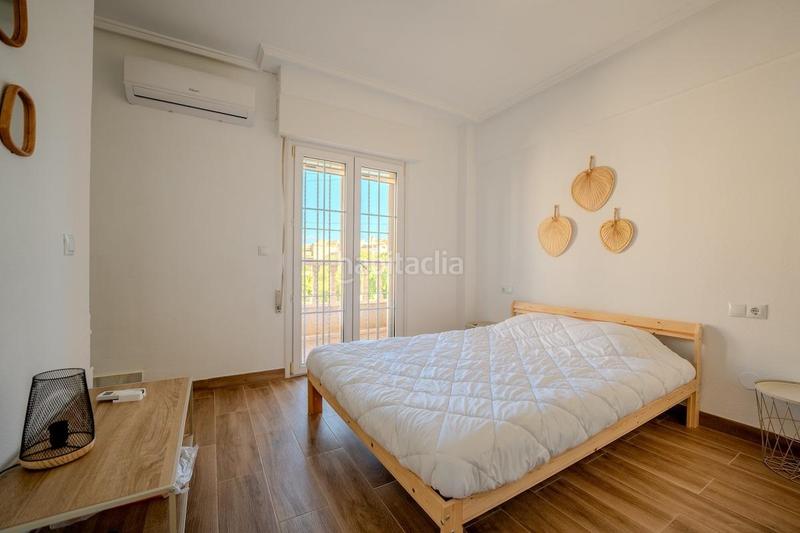 Foto fb7cc6f5-d1d8-4a46-93d3-5aed2be7f348. Maison avec parking dans Aguas Nuevas Torrevieja