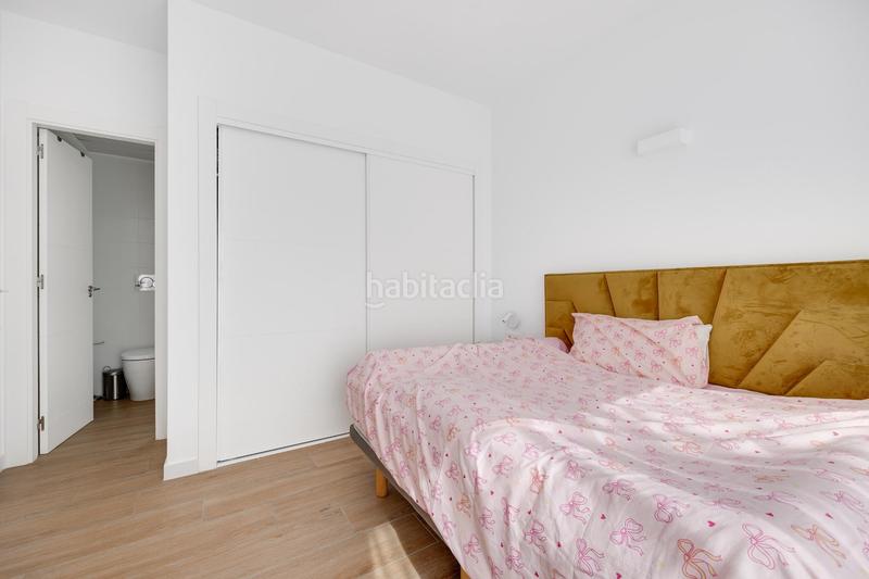 Foto 20a012a6-49c7-47fd-9fe5-00aa912f3bfd. Chalet  independiente con piscina privada en rosaleda, en Torrevieja