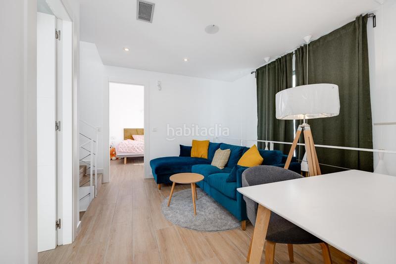 Foto 7c8190a9-7e55-4f9e-a93e-99cc7c7545a3. Chalet  independiente con piscina privada en rosaleda, en Torrevieja