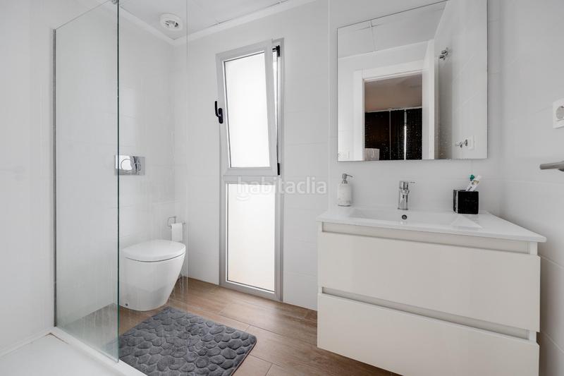 Foto b9c4b773-ff4b-4ab7-b260-584054e4cd22. Chalet  independiente con piscina privada en rosaleda, en Torrevieja