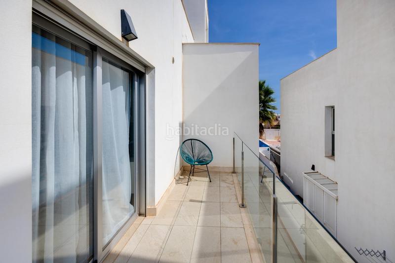 Foto e58bdbe5-1ded-496a-9220-1ad7a80cfda5. Chalet  independiente con piscina privada en rosaleda, en Torrevieja