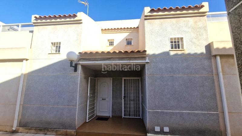 Foto 8a5a5da7-3b65-40ee-8867-89cf3de1579c. Semi detached house with heating pool in Aguas Nuevas Torrevieja