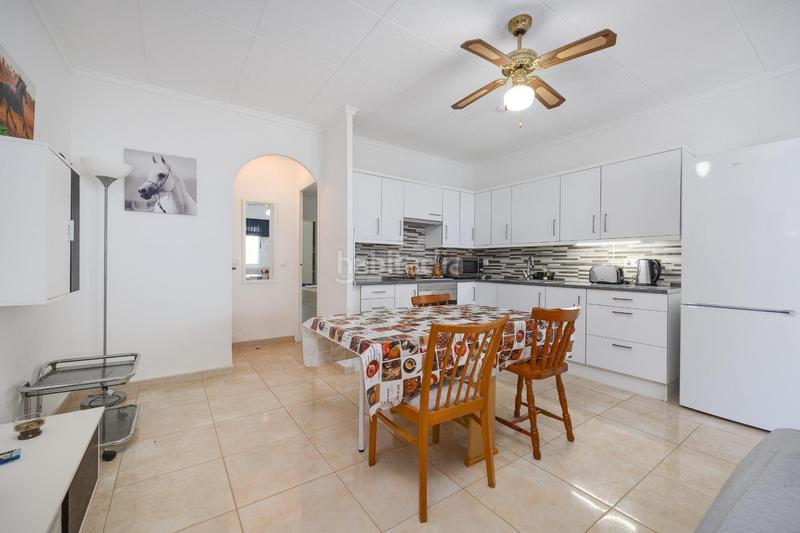 Foto 4e8e1a47-6c8b-41f1-a89f-e21f9f567bac. Casa a schiera in Zona Carrefour - Urbanizaciones Torrevieja