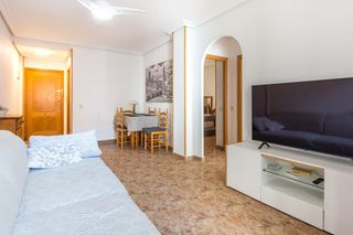 Appartement  Moriones. Piso de 2 dormitorios cerca de la estación de autobuses  torrevi