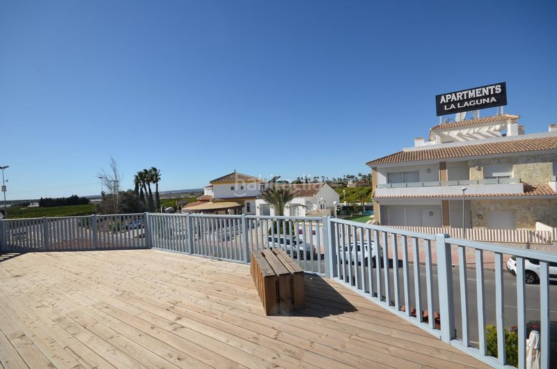 Foto ca919928-2f5d-4c37-b50e-e46a41f44144. Local comercial a Pueblo Bravo Rojales
