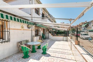 Reihenhaus  Calle de ricardo zamora. Adosado en esquina con jardín a 350 m de la playa