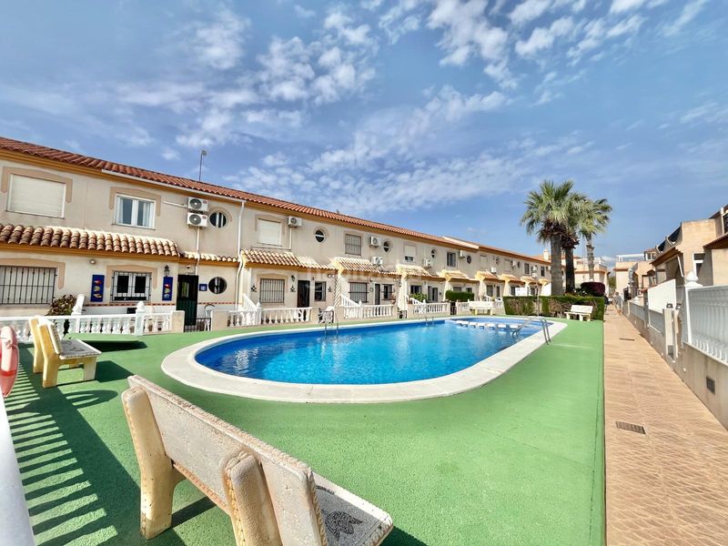Foto b4412822-83bd-463b-81b4-8c67570a6778. Dúplex amb aparcament piscina a Playa Flamenca Orihuela