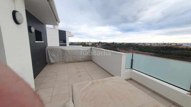 Foto 3f4aaa94-4dea-4f39-9982-84be4a08f272. Dúplex amb calefacció aparcament piscina a Lomas de Cabo Roig - Los Dolses Orihuela