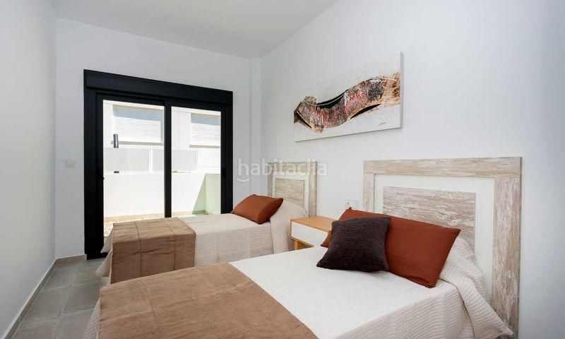Foto 77e8eee5-60f1-4e4f-b45b-8785d232f095. Chalet with parking pool in Daya Nueva