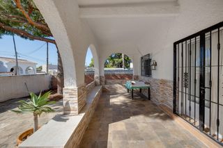Xalet a Calle isla grossa bal 27. Chalet independiente en los balcones