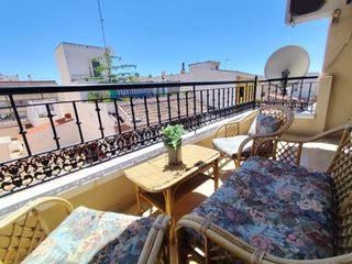 Apartament  Calle calle hermanos bazán. Apartamento de 2 dormitorios en el centro de torrevieja