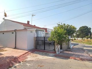 Haus  Calle luna. Bungalow de planta baja, reformado, 2 dormitorios, 1 baño, gran