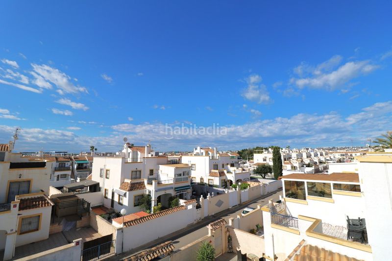 Foto 4b8f2252-e1b3-4010-aa80-d3db83e14cd7. Dúplex amb calefacció aparcament piscina a La Florida Orihuela