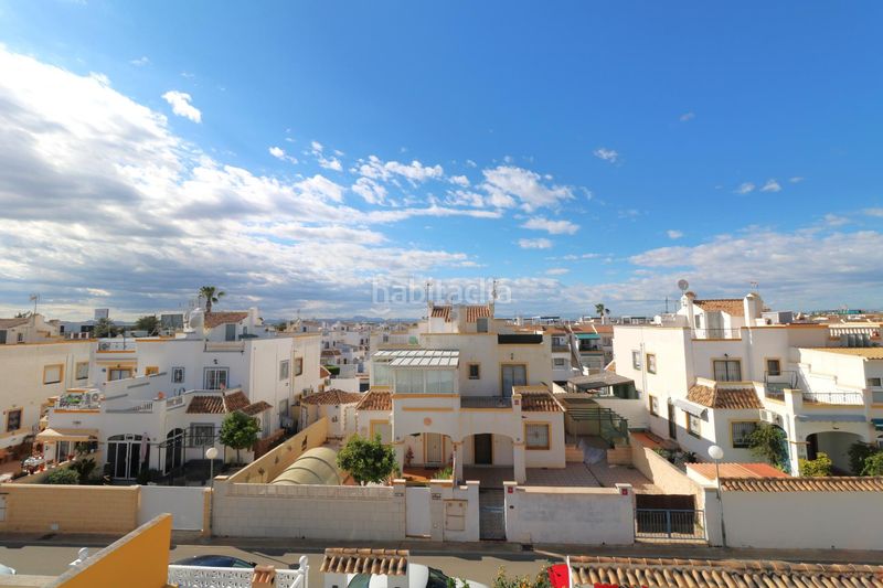 Foto a8f6a11c-9b85-49f9-b4bc-98ea4554b57c. Dúplex amb calefacció aparcament piscina a La Florida Orihuela