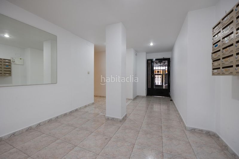 Foto f0fcf613-1b29-47bf-bb98-3ff9167bd10b. Aparcament cotxe a Zona Playa del Cura Torrevieja