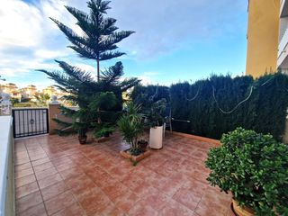 Apartament a Lomas de Cabo Roig - Los Dolses. Acogedor apartamento con 2 terrazas, piscina y aparcamiento en l