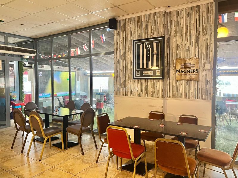 Foto d5d3d801-b300-4bb7-a0b7-2d790b4e56e0. Traspaso local comercial traspaso ipg sports bar altos de cabo roig costa en Orihuela