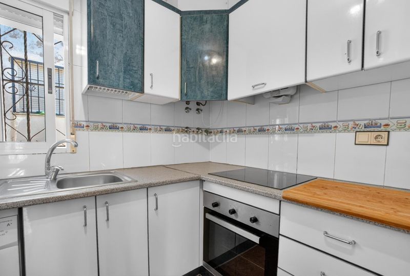 Foto d9c606e8-0a11-4371-ba0f-dae3bb6f8d6d. Casa amb piscina a La Florida Orihuela
