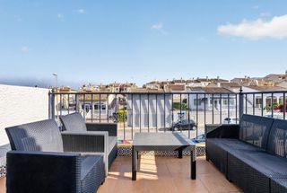 Casa a La Florida. Al andalus iii  bungalow en planta alta con solárium privado y 3