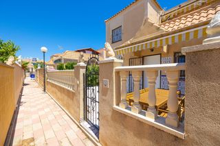 Casa adosada  Urbanizacion urbanización jardín del mar iii. Adosado con jardín, piscina listo para entrar a vivir junto a c.