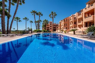Planta baixa  Calle infanta cristina. Apartamento primera linea golf!