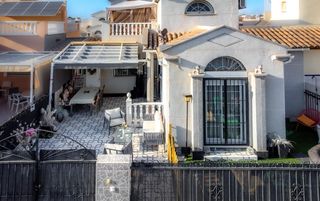 Casa aparellada a TORRE ALMENDROS II