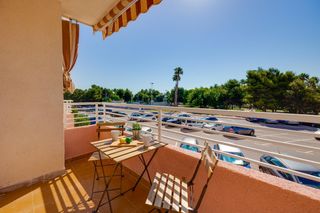 Appartement  Calle copenhague. Apartamento de dos dormitorios en residencial con piscina comuni