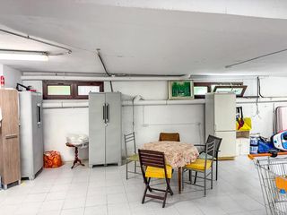Local Comercial a Avenida Roentgen