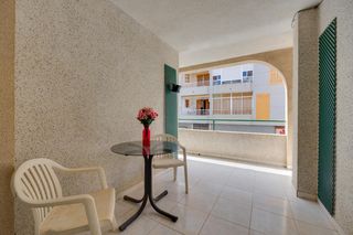 Apartment in Calle rafal 23. Amplio apartamento en acequion, torrevieja  a solo 250m de la pl