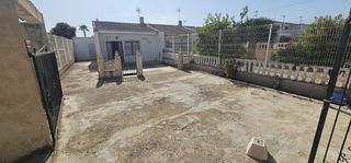 Maison jumelée à Zona Carrefour - Urbanizaciones. Vivienda con gran parcela y muchas posibilidades en torreta ii,