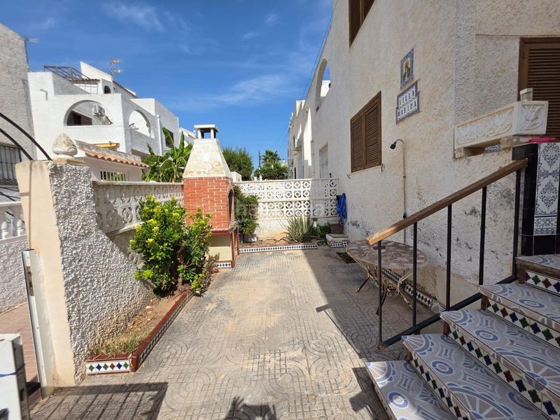 Foto 112a398d-babc-405f-9526-7657394b67c9. Casa pareada dúplex en calas blancas, , a 750 metros del mar en Torrevieja