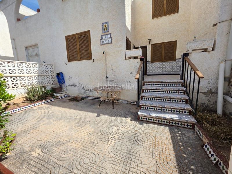 Foto 72a103aa-67b7-4304-8183-694be250cb95. Casa pareada dúplex en calas blancas, , a 750 metros del mar en Torrevieja