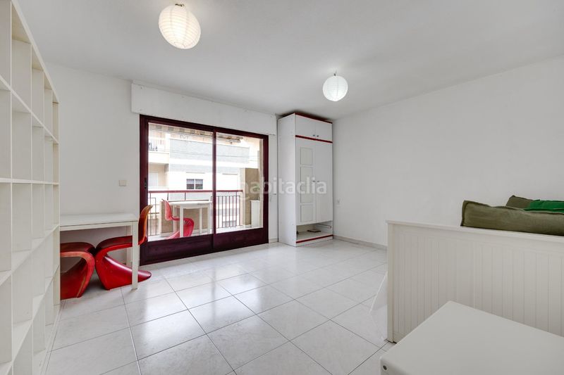 Foto 0fce5cf3-26db-4442-8e3a-b58d096aa237. Estudio gran estudio en zona avenida habaneras, en Torrevieja