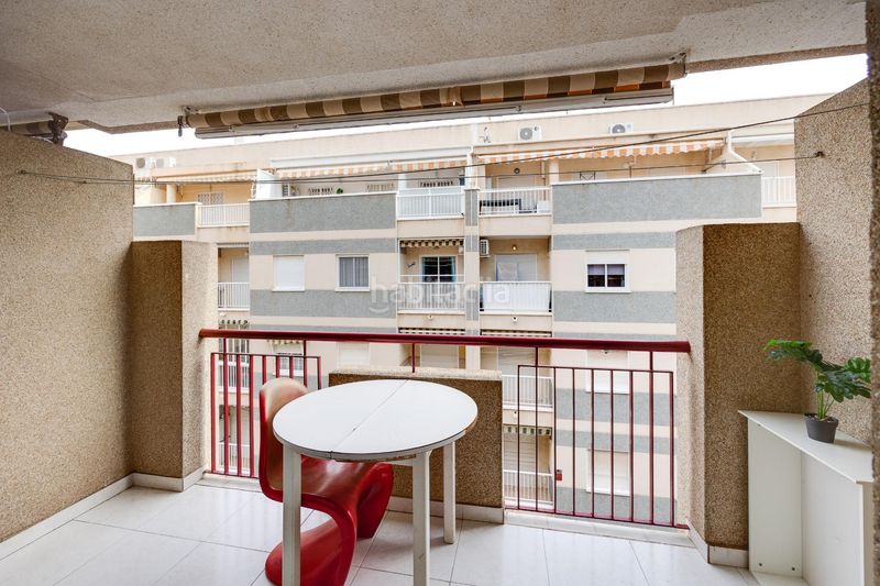Foto 8889d823-9d4a-40e8-b1fd-570e8178b818. Estudio gran estudio en zona avenida habaneras, en Torrevieja