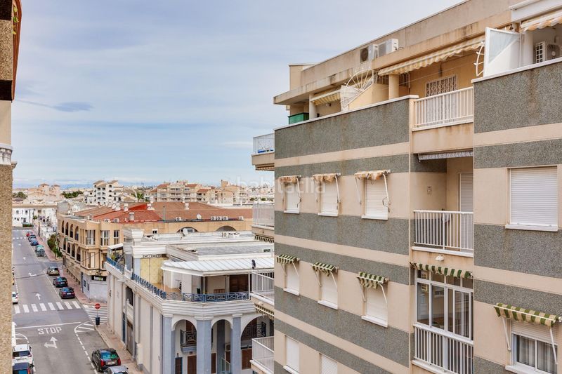 Foto d51edec4-c999-438d-b215-dd986cce5759. Estudio gran estudio en zona avenida habaneras, en Torrevieja