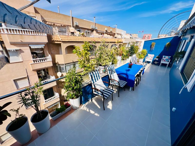 Foto bd6bd6e5-96b7-49fb-a709-42b06f891265. Dachwohnung mit parking pool in Zona Playa de los Locos Torrevieja