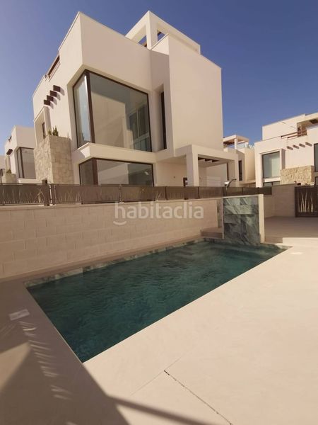 Foto 8513c055-af9e-4982-af8e-fb4f44727e6c. Chalet mit pool in Pueblo Bravo Rojales