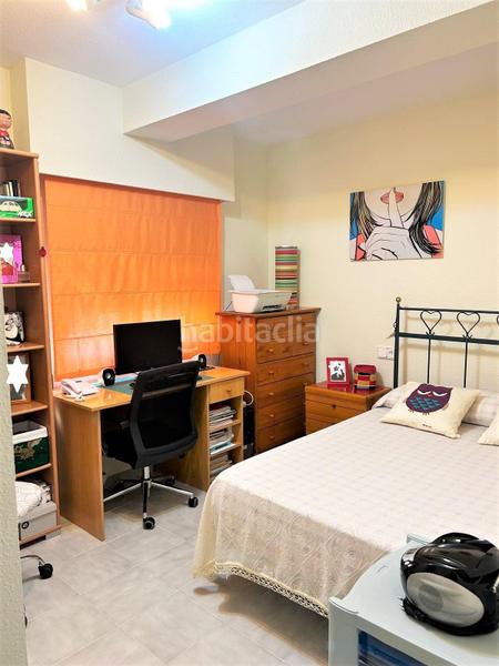 Foto 022d02ac-742a-47d2-9ac1-1fa5ddedbf28. A tre livelli in Centro Urbano Benidorm