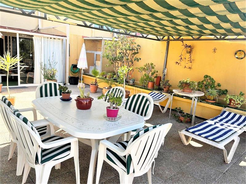 Foto 26fd6be3-58fd-4f09-a2ca-2c2cc1c1a5a2. A tre livelli in Centro Urbano Benidorm