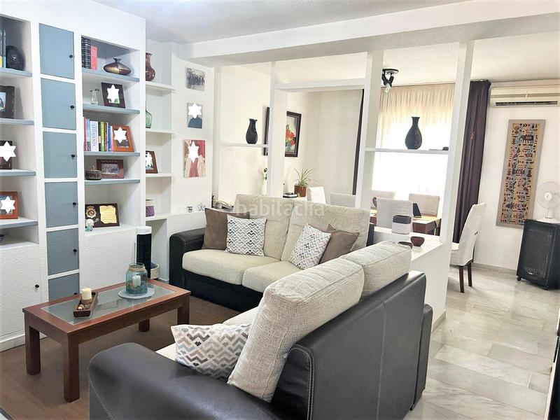 Foto e2419052-6aed-480c-b2ac-2b69bbe37bb6. A tre livelli in Centro Urbano Benidorm