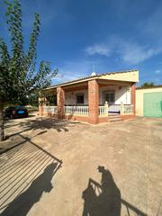 Xalet a Juzgados - Plaza de Toros. Chalet en venta de 2 dormitorios en benidorm
