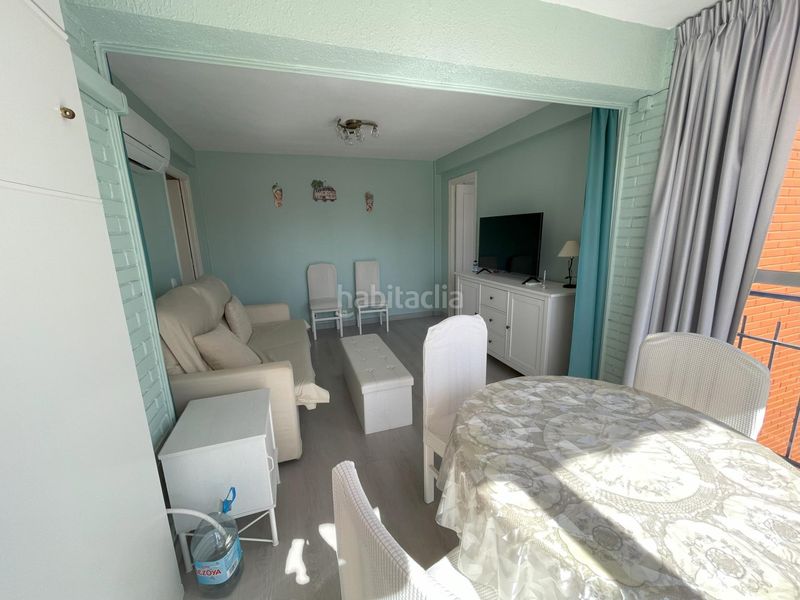 Foto 451084d4-1622-4d62-8d73-c7f90a62406b. Lloguer apartament amb aparcament piscina a Playa Poniente Benidorm