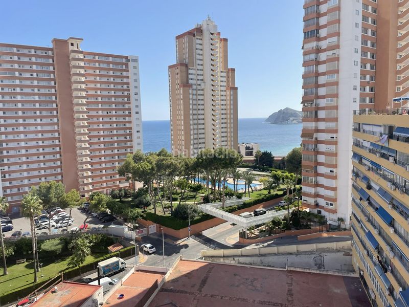 Foto 8954c217-e81e-45af-8096-1be6ed8c563e. Lloguer apartament amb aparcament piscina a Playa Poniente Benidorm